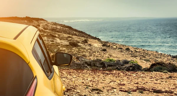 Car and landscape — Stock Photo, Image