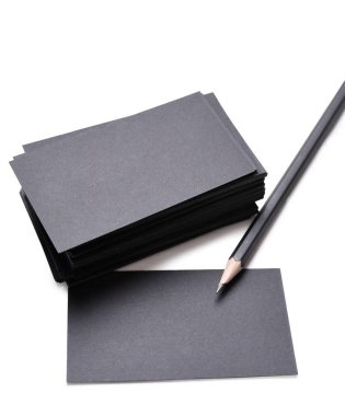 Siyah kartvizit yığını