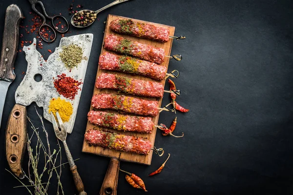 Kebab crudo con spezie — Foto Stock