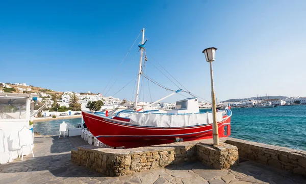 Small ship on quay — Stock Photo, Image