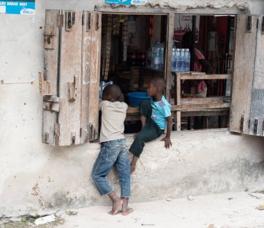 Yerel çalmanızı Zanzibar, çocuklarda