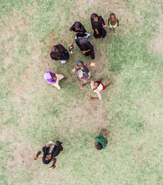 Çocuk zanzibar, Müslüman kızlar oynarken, TOPVIEW