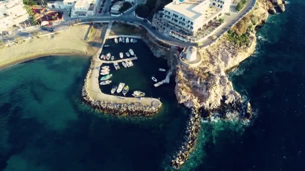 Вид з повітря на острів Парос. — стокове відео