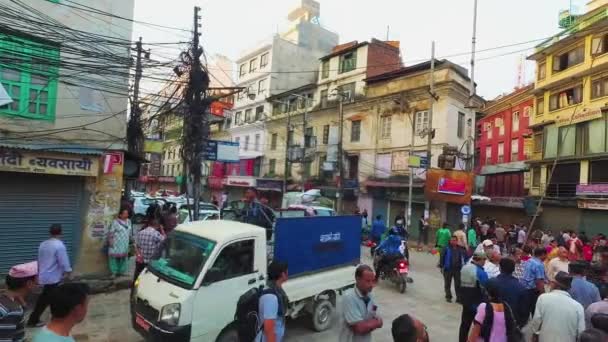 Crowd of people on the asian town street — Stock Video