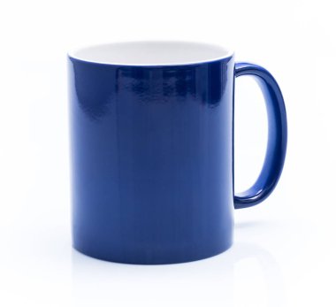 Beyaz üzerine kırmızı Kupası