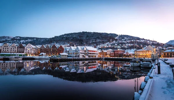 Bergen met Kerstmis — Stockfoto