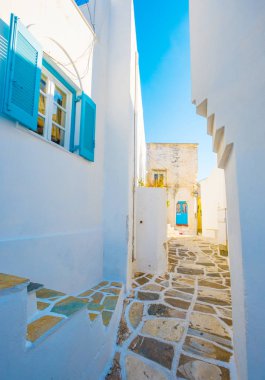 Taş duvarlar, Lefkes, Yunanistan arasındaki dar geçit