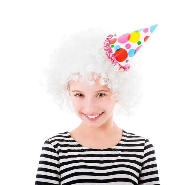 Χαρούμενο κορίτσι σε λευκό σγουρό περούκα — Φωτογραφία Αρχείου