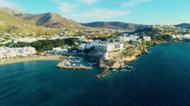 Paros adasının havadan görünüşü