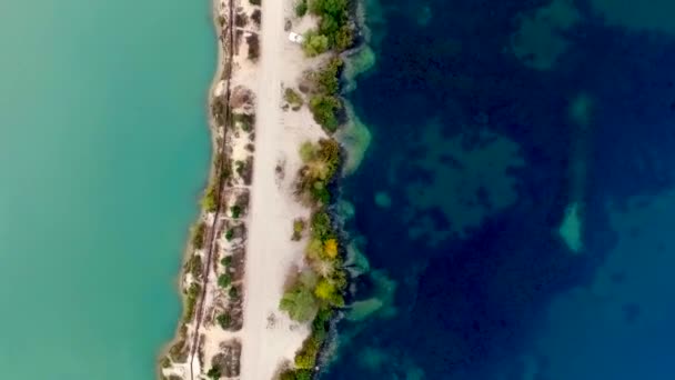 Flygfoto över sandstranden havet fläta — Stockvideo