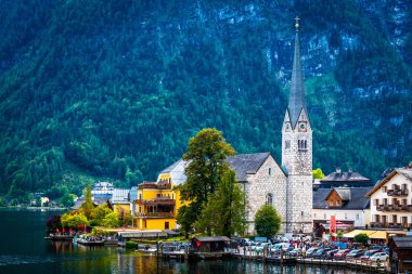 Protestan Kilise Saat Kulesi görünümünü şaşırtıcı Hallstatt, Avusturya