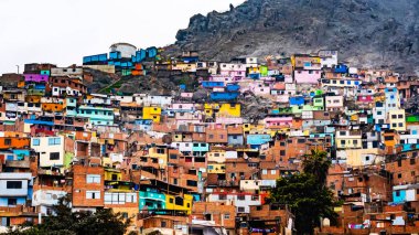 Gecekondu binalar Lima, Peru