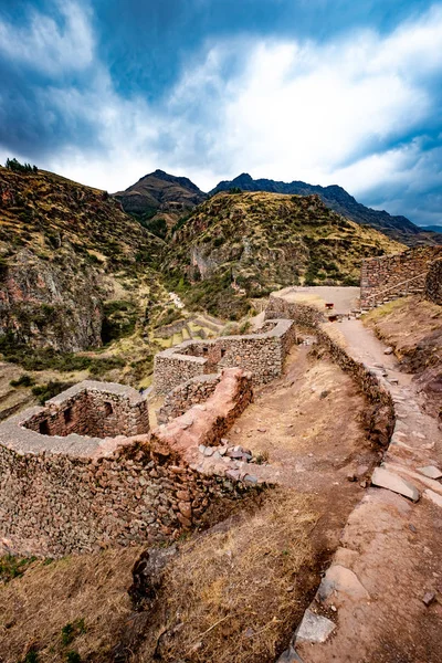 Paysage montagneux de Pisac au Pérou — Photo