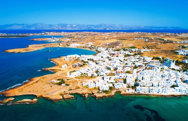 Aerial view of Naoussa and low mountains — Stock Photo, Image