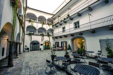 Linz Mozarts evi, Avusturya