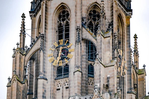 Zegar w katedrze w Linz, Austria — Zdjęcie stockowe
