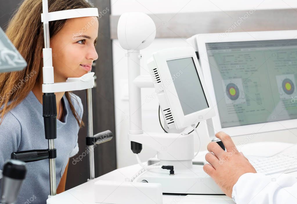 Teenage girl undergoes eye survey