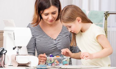 Dikiş takımı renk seçiyor