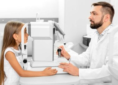 Doktor göz teçhizatı