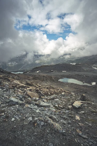 Ég és tó az alpesi tájban — Stock Fotó