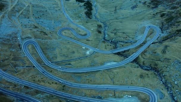 Vue aérienne de l'autoroute des transfagaras — Video
