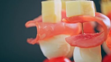 Kanepeyi yakın çekimde döndür