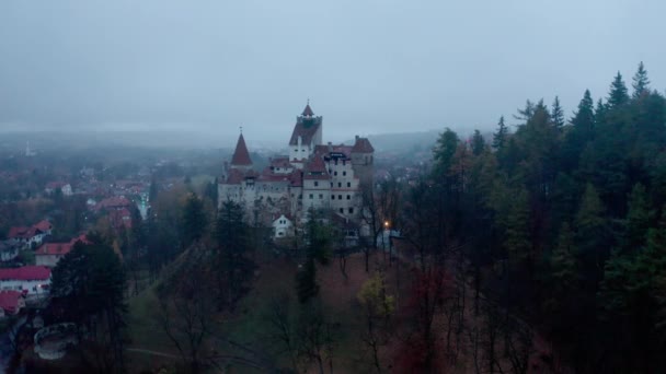 Aerial view of the Bran Castle — Stock Video