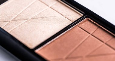 Dekoratif kozmetik palet