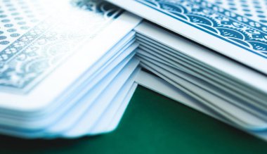 İskambil kağıtlarının güvertesi