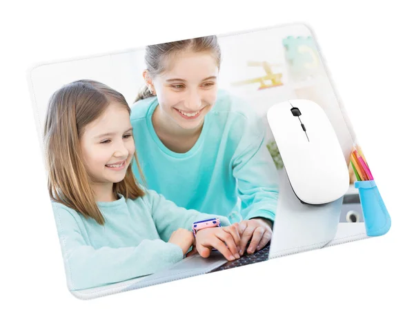 Computer mouse su pad con foto — Foto Stock