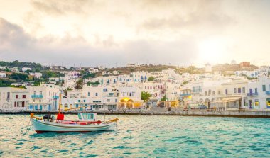 Mykonos adasında gün batımı
