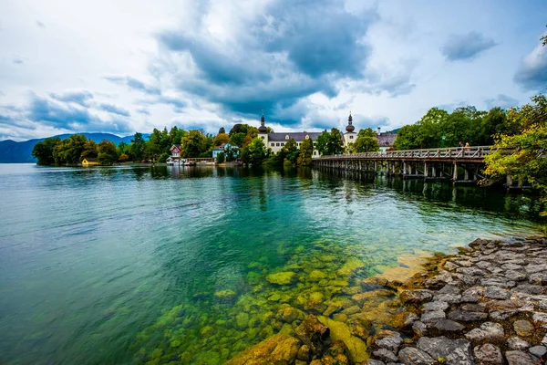 View of Gmunden wide Traunsee lake — Stock Photo, Image