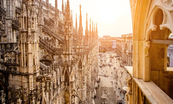 Βεράντες του καθεδρικού ναού του Duomo στο Μιλάνο — Φωτογραφία Αρχείου