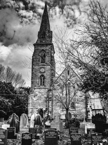 Γοτθική Εκκλησία Και Τάφους Στην Αγγλία — Φωτογραφία Αρχείου
