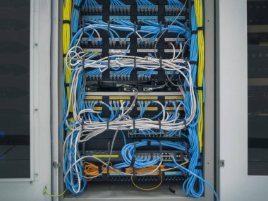 Fabrikanın Lan kablo kullanım sunucusu