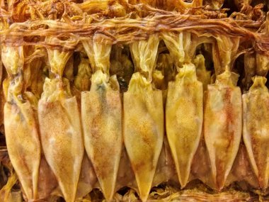 Kurutulmuş kalamar, geleneksel mürekkep Tayland pazarda kurutma