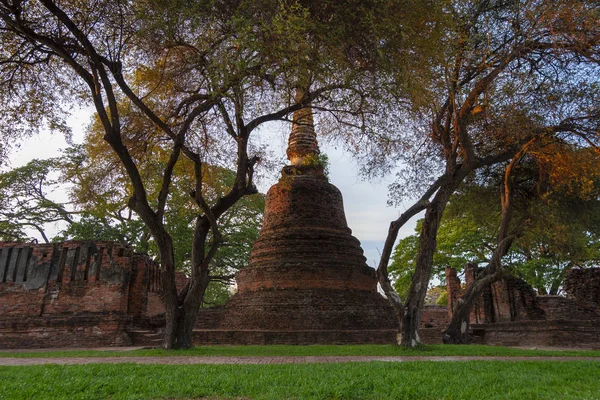 Templo en la provincia de Ayutthaya — Foto de Stock