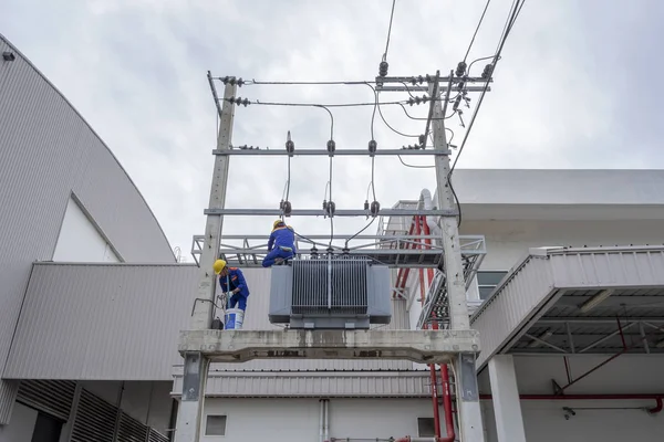 Grandes transformadores elétricos Fotos De Bancos De Imagens Sem Royalties