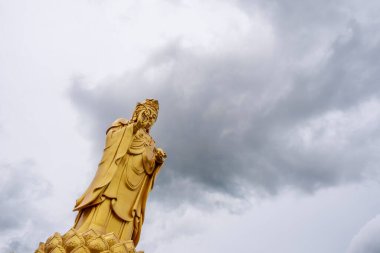 Tayland 'da altın guan yin