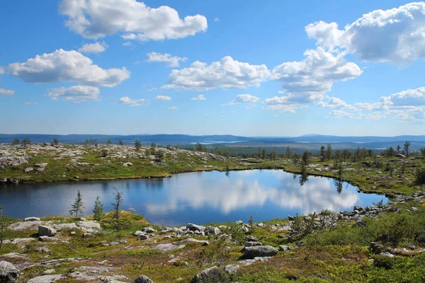 Small Pond Reflecting Blue Sky White Clouds Sarkitunturi Fell Top — Stock Photo, Image