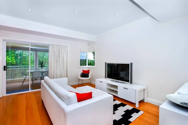 Sala de estar moderna e acolhedora — Fotografia de Stock