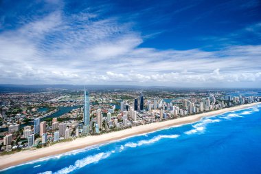 Büyük şehir barışçıl bir öğleden sonra fotoğrafı