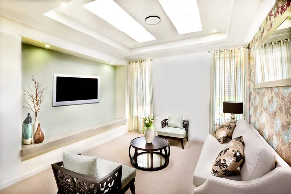 Дизайн интерьера гостиной современного дома с идеальным освещением — стоковое фото