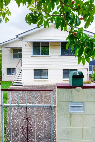 Bir özel özelliği içine giriş kapısı