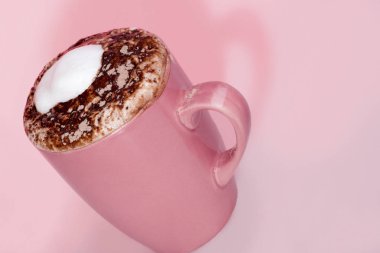 Avakado suyu dondurma kupa ile