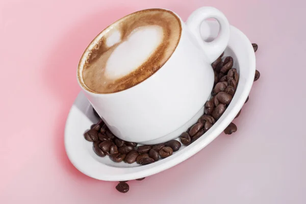 Natuurlijke zwarte koffie met melk gemengd mok — Stockfoto