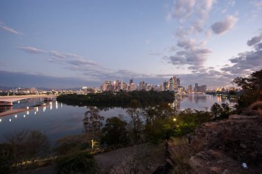 Günbatımından sonra Brisbane City 'de. Kanguru Noktası, Avustralya 