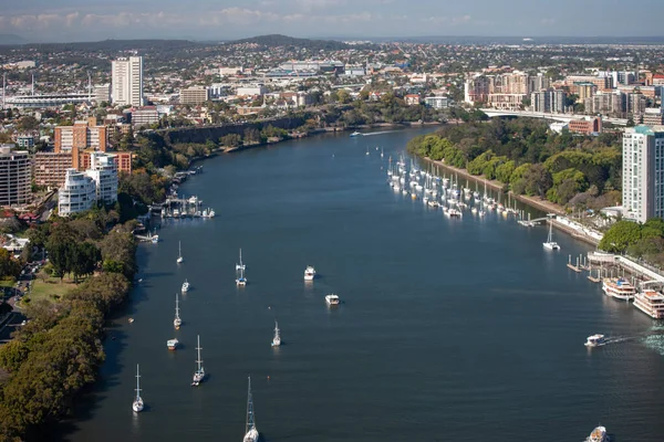 Luftaufnahme Von Brisbane Einem Sonnigen Tag Brisbane River Und Wolkenkratzer — Stockfoto