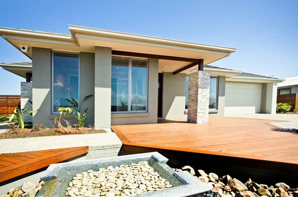 Front view of modern and luxury house exterior — Stock Photo, Image