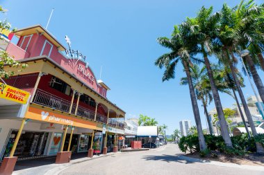 Cairns, Avustralya - 15 Ekim 2009: The Cairns Central alışveriş merkezi